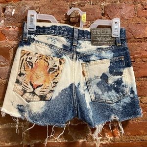 Levi’s Acid Wash High Waist Shorts XS, 00, 23-24